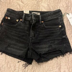 AE77 high rise shortie size 4 brand new with tag black